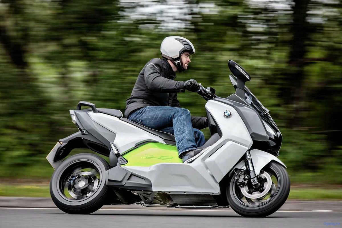 Обзор BMW C Evolution 2015 года — Электрический скутер от BMW