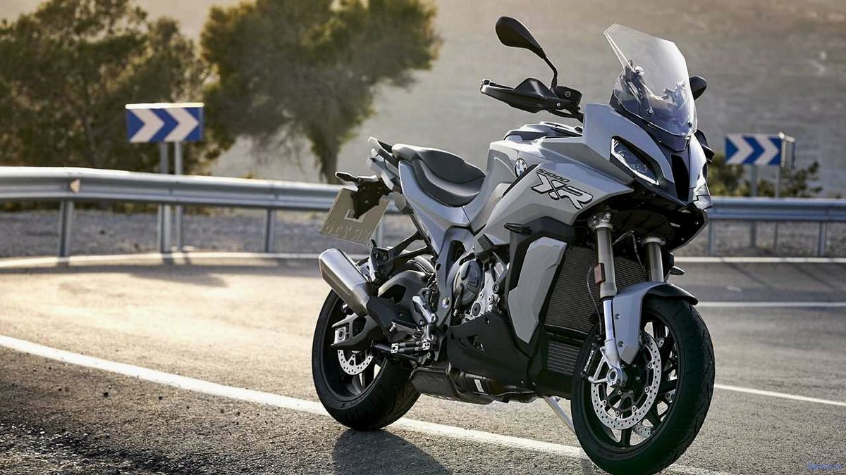 Обзор BMW S 1000 XR 2021 года — Новинки и особенности