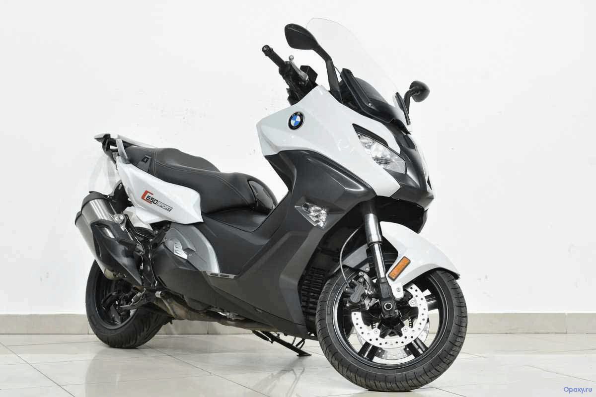 Обзор скутера BMW C 650 Sport 2016 года