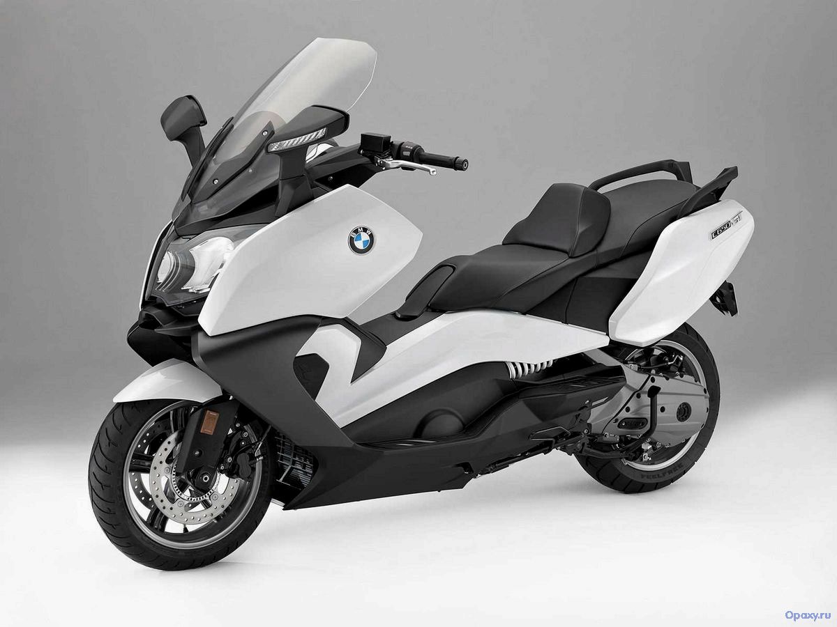 Обзор скутера BMW C 650 Sport 2016 года