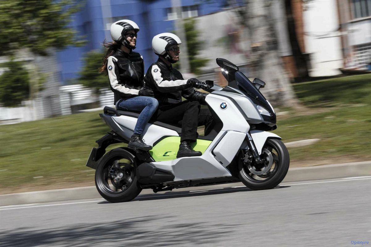 (evolution, 2014, года, революция, мире) BMW C Evolution 2014 года — революция в мире электроскутеров