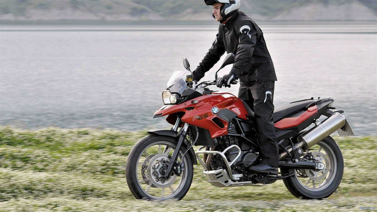 Обзор BMW F 700 GS 2013