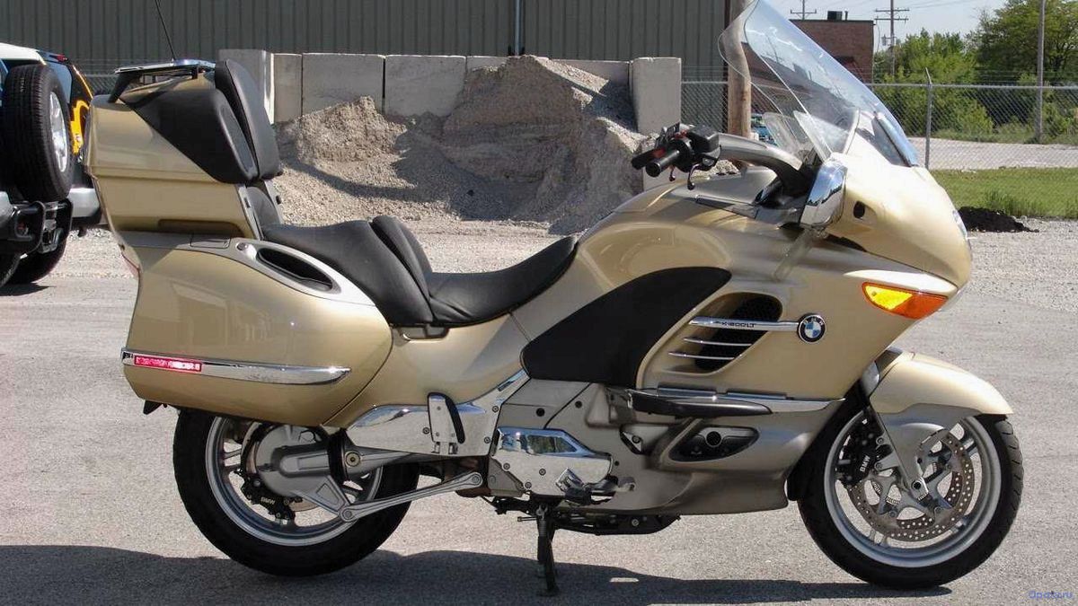 Обзор мотоцикла BMW K 1200 LT 2005 года