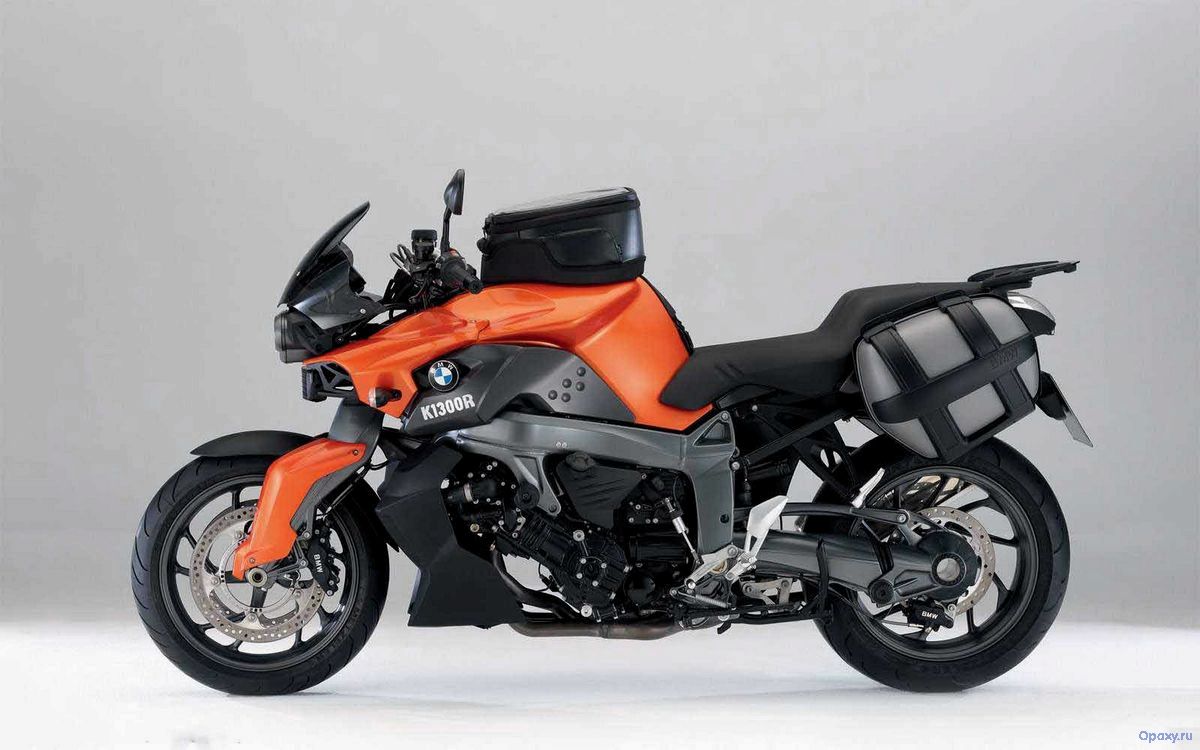 Обзор BMW K 1300 R 2010 года
