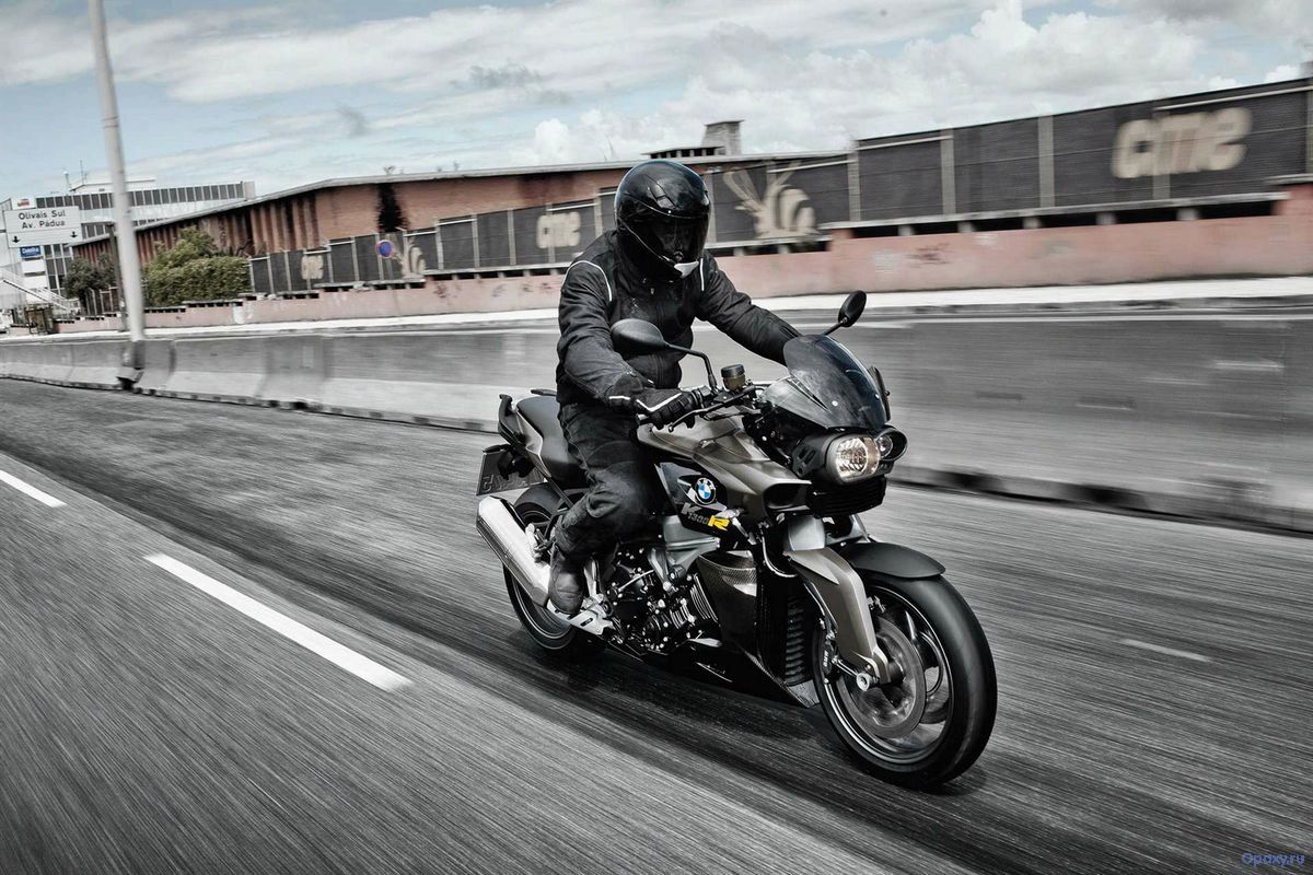 Обзор мотоцикла BMW K 1300 R 2011 года