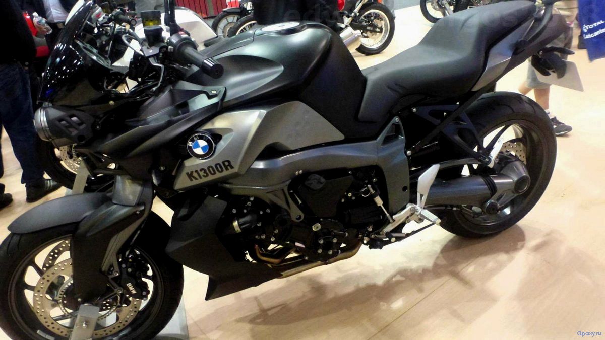 Обзор мотоцикла BMW K 1300 R 2011 года