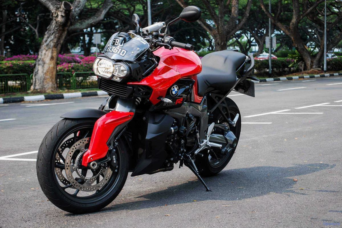 Обзор мотоцикла BMW K 1300 R 2015 года
