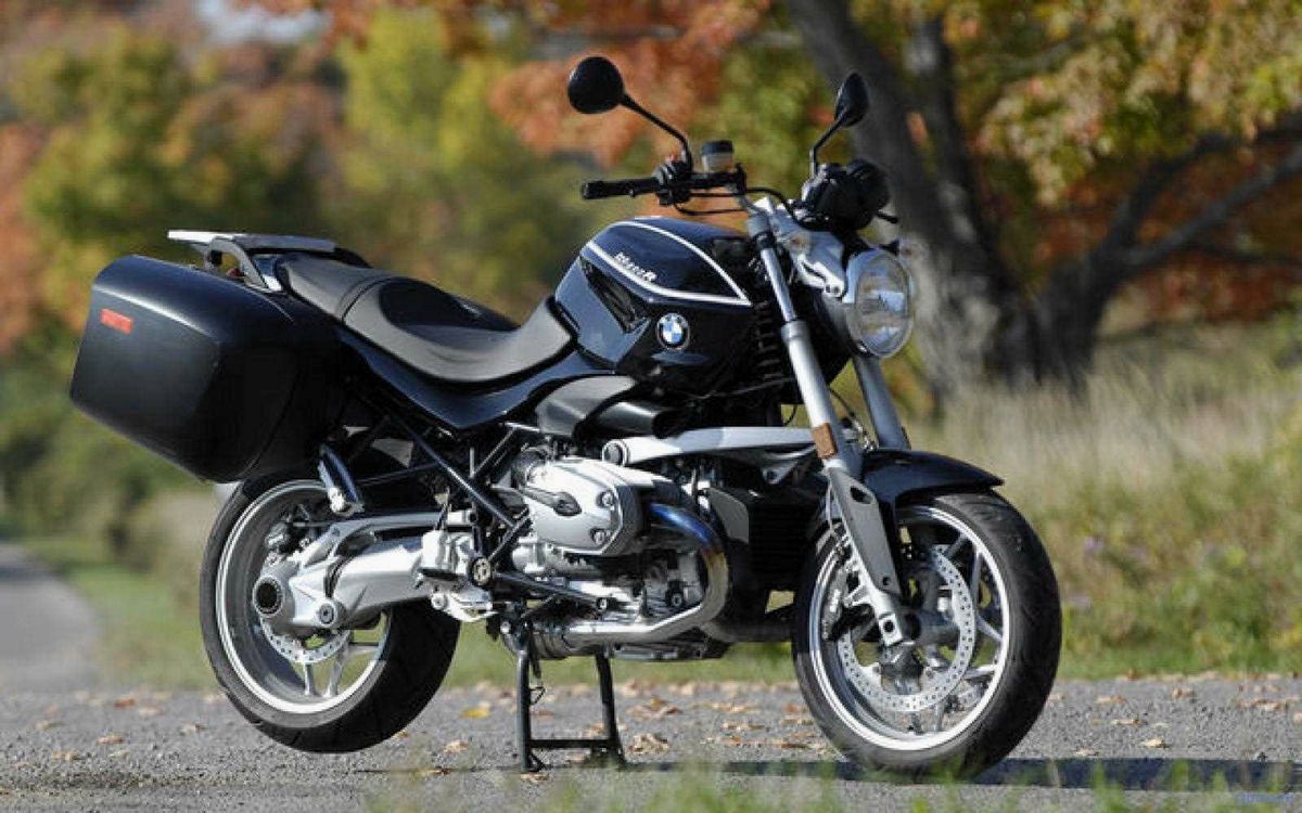 Юбилейная модель BMW R 1200 R 90 лет 2014 года
