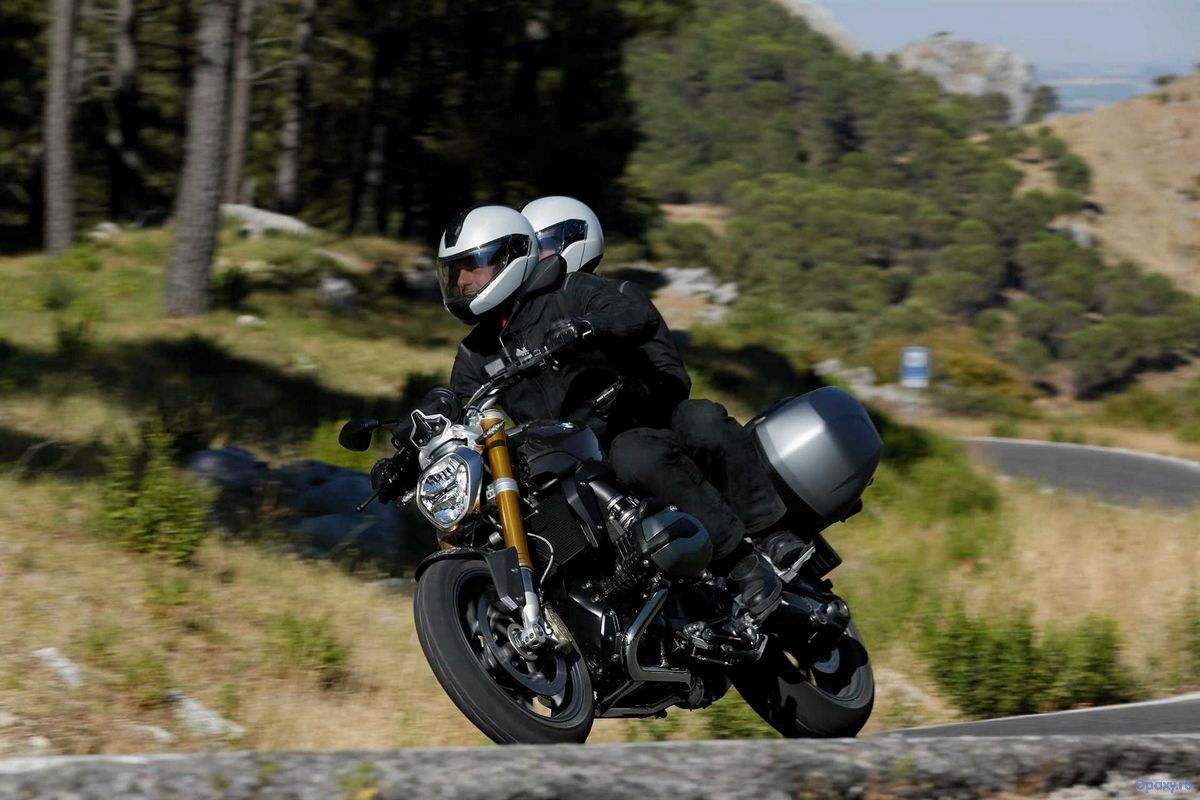 Юбилейная модель BMW R 1200 R 90 лет 2014 года
