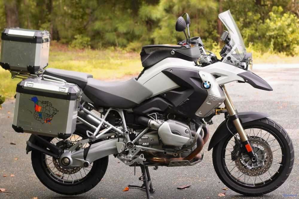 Обзор мотоцикла BMW R 1200 R 2009 года