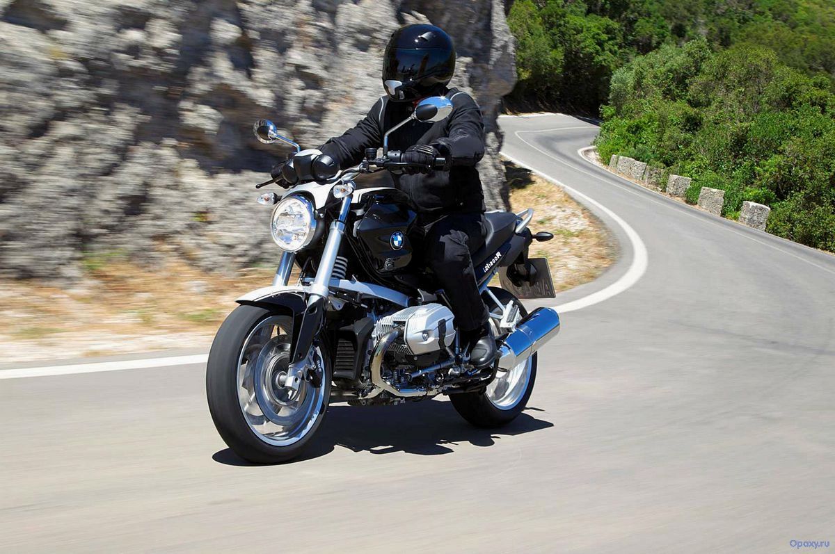 (обзор, 1200, 2011, года) Обзор BMW R 1200 R 2011 года