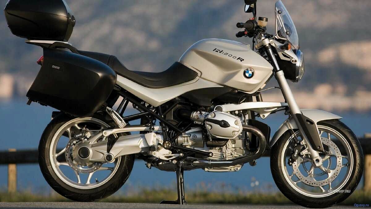 (обзор, 1200, 2011, года) Обзор BMW R 1200 R 2011 года