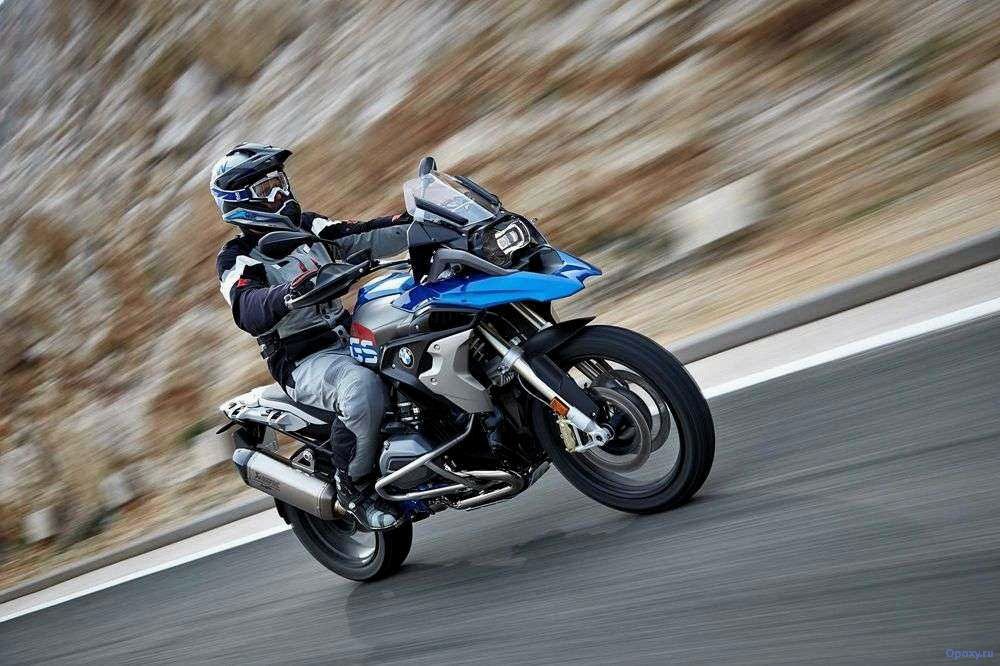 Обзор мотоцикла BMW R 1200 R Sport 2018 года