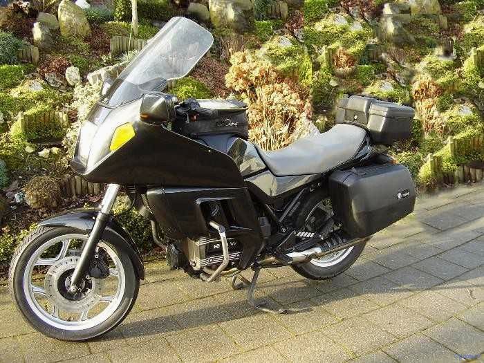 Обзор BMW K 75 RT 1996 года — характеристики и особенности