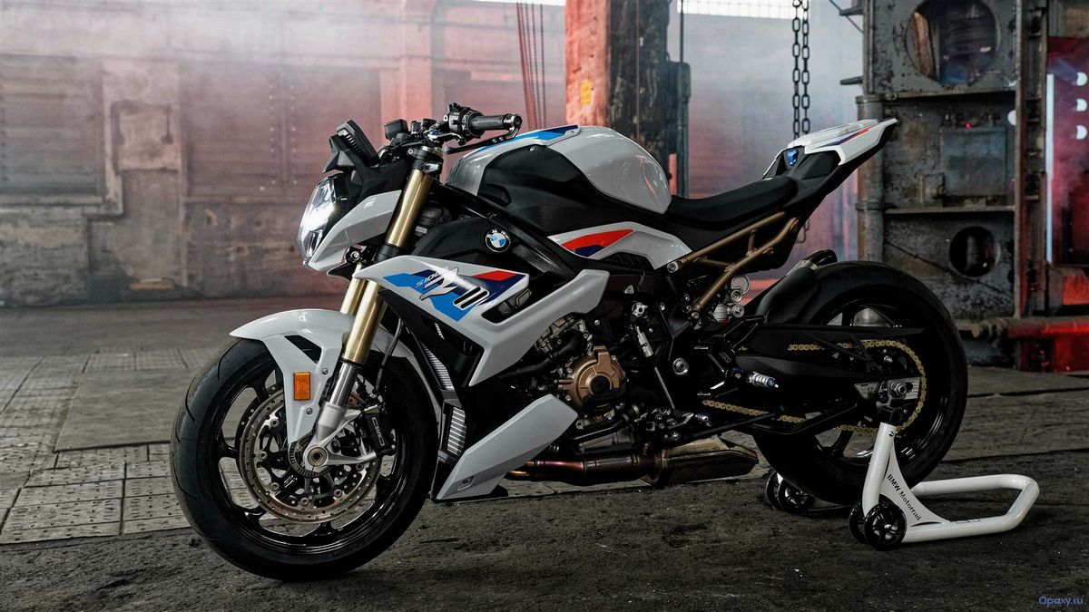 Обзор BMW S 1000 R Sport 2014 года