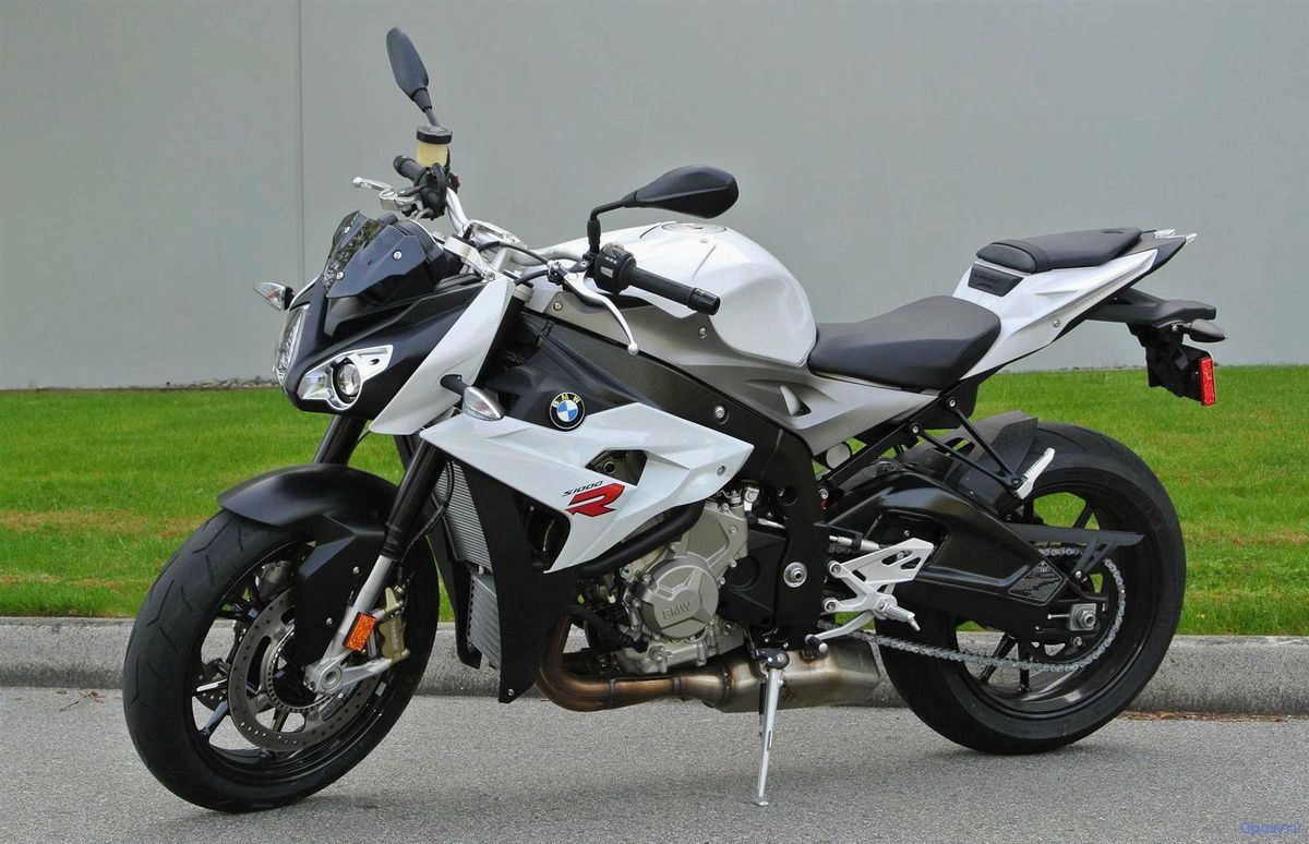 Обзор BMW S 1000 R Sport 2014 года