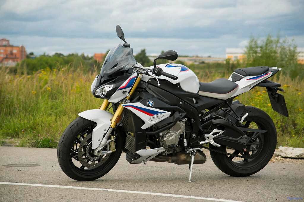 Обзор мотоцикла BMW S 1000 R 2017 года