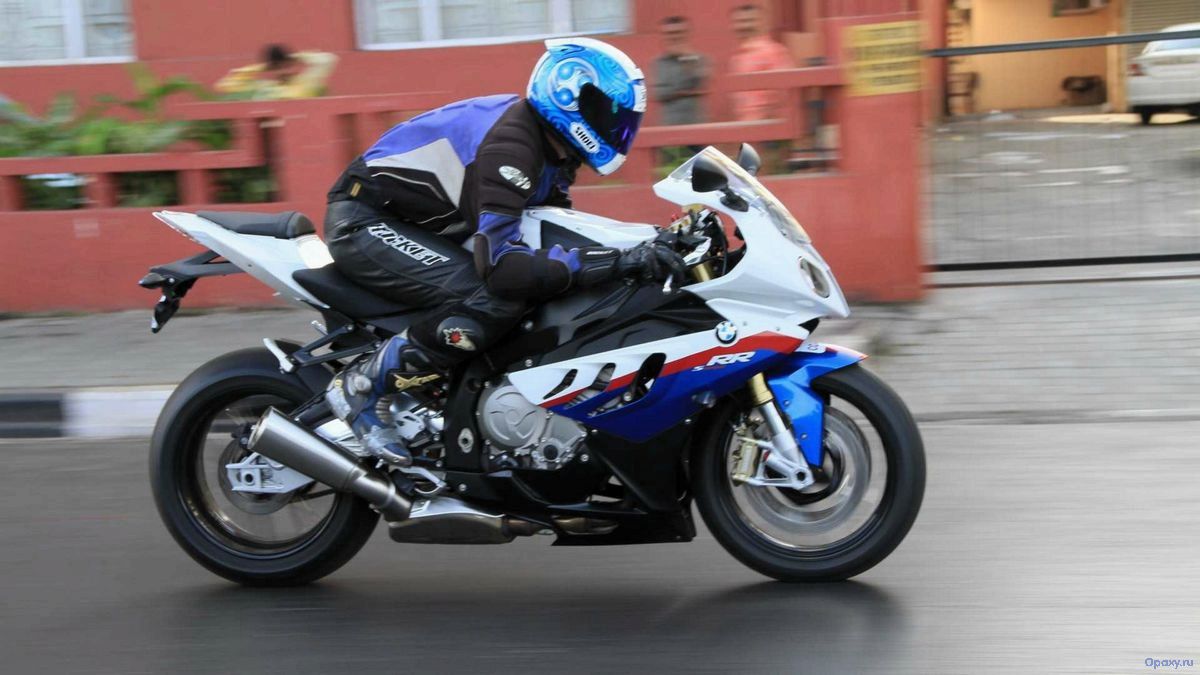 (1000, 2013, года, обзор, особенности) BMW S 1000 RR 2013 года Обзор и Особенности