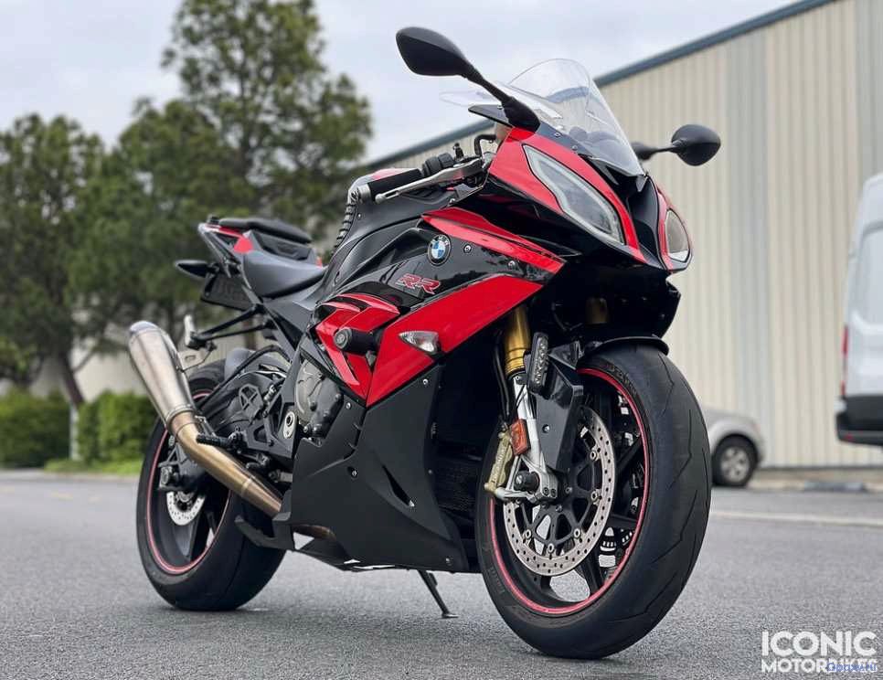BMW S 1000 RR 2015 Обзор и Характеристики