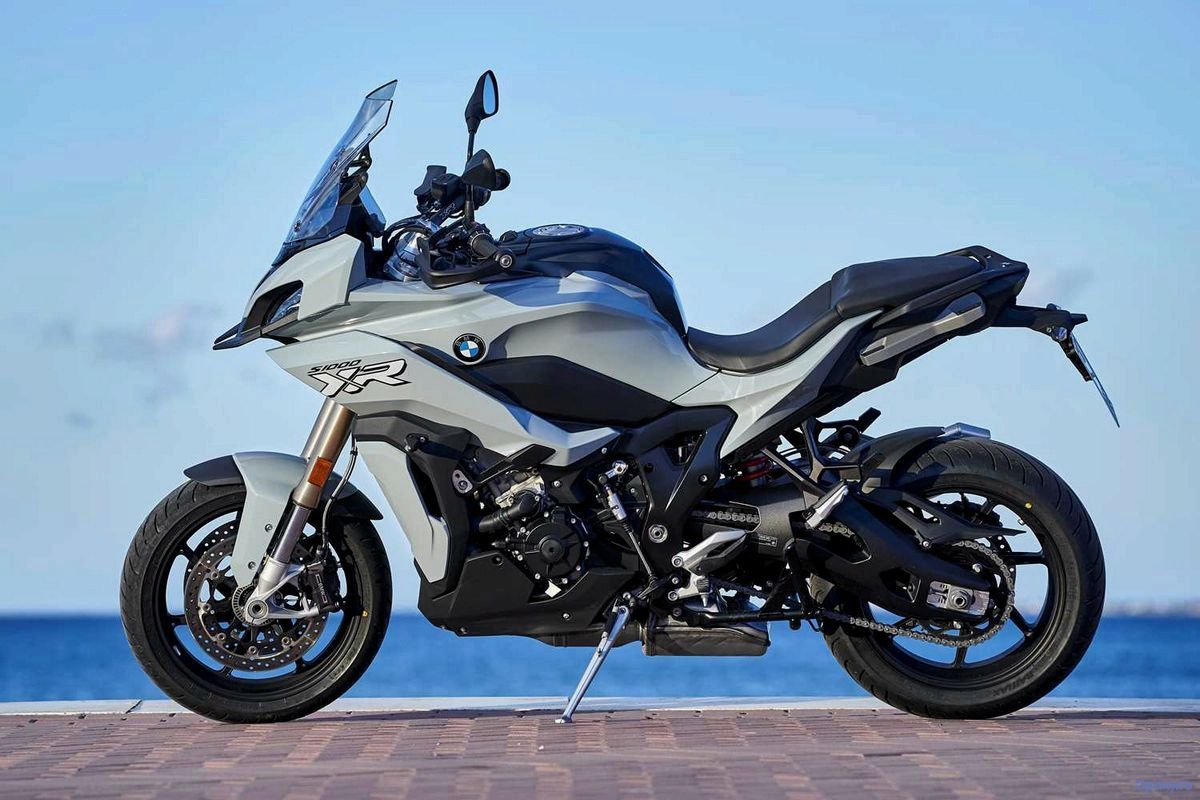 (обзор, 1000, 2017, года) Обзор BMW S 1000 XR 2017 года