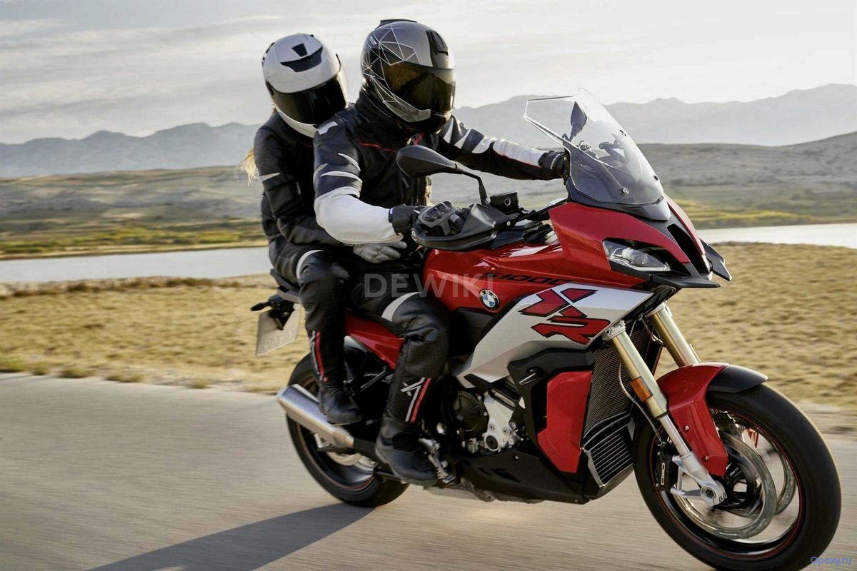 (обзор, 1000, 2017, года) Обзор BMW S 1000 XR 2017 года